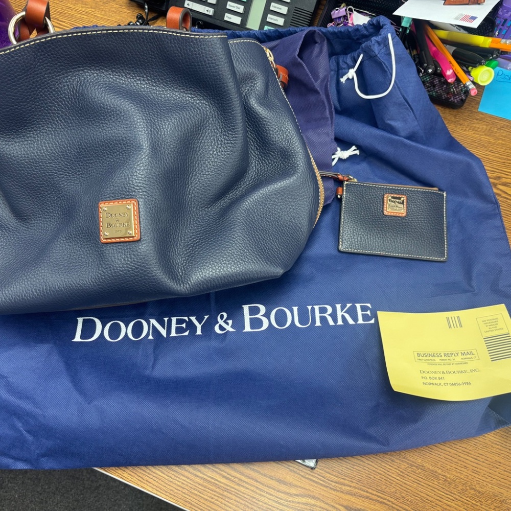 Dooney and Bourke Barlow Tote Bag - Picture 5 of 6